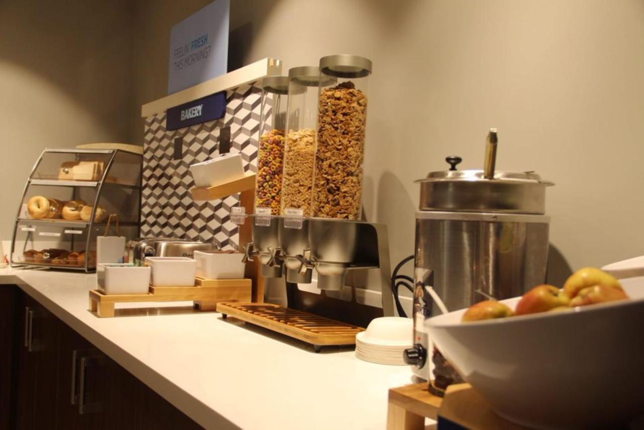 Holiday Inn Express & Suites Huntsville By Ihg Exteriör bild