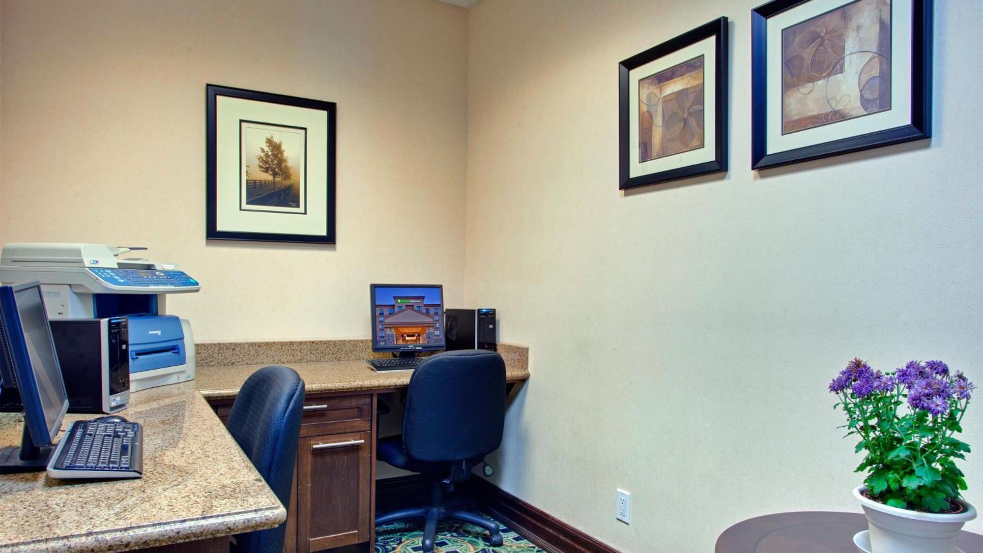Holiday Inn Express & Suites Huntsville By Ihg Exteriör bild